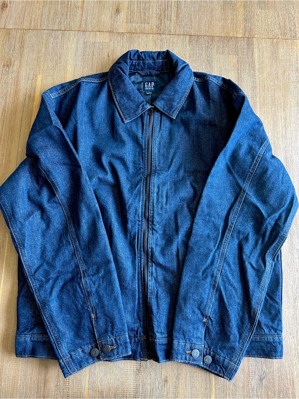GAP Men’s Relaxed Denim Jacket, NWT - Picture 5 of 10